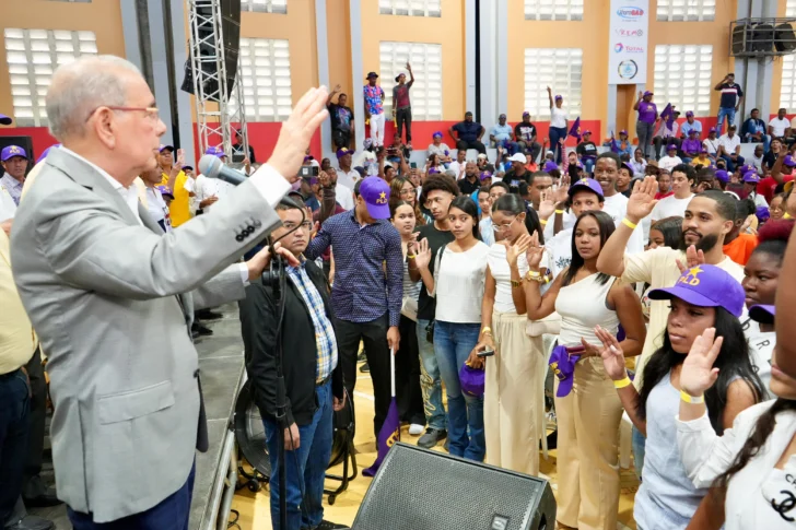 Danilo Medina advierte que el país “luce sin rumbo”