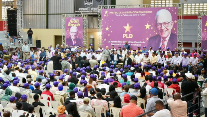 Danilo Medina advierte que el país “luce sin rumbo” Danilo Medina advierte que el país “luce sin rumbo”