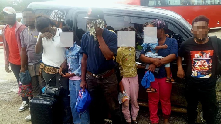 Decomisan 88 mil cigarrillos y detienen a 29 indocumentados en operativos militares en la frontera Decomisan 88 mil cigarrillos y detienen a 29 indocumentados en operativos militares en la frontera