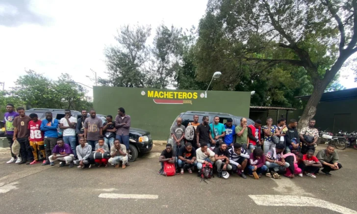 Detienen a 82 indocumentados y dos presuntos traficantes en operativos del ejército en la frontera