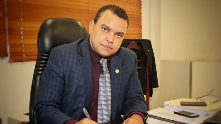 Julio Landrón, del hospital Ney Arias a director del SNS