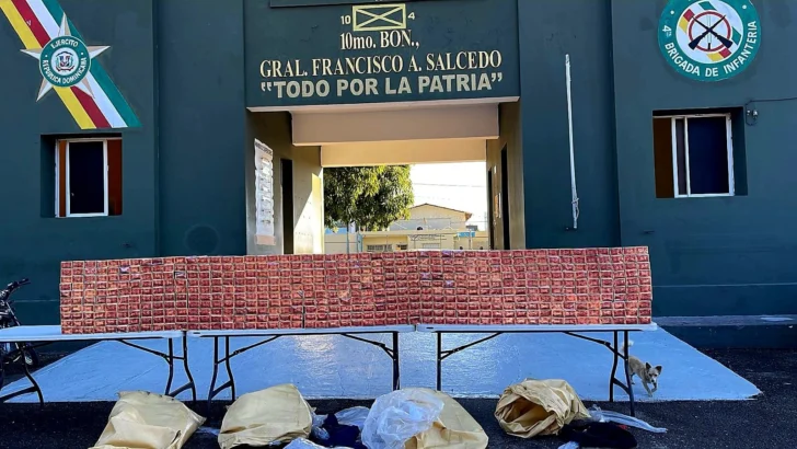 Ejército decomisa 100 mil cigarrillos ilegales en Dajabón y detiene haitianos indocumentados en Montecristi