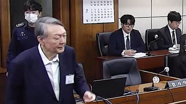 El expresidente surcoreano Yoon condenado a 5 años en el primer fallo por la ley marcial El expresidente surcoreano Yoon condenado a 5 años en el primer fallo por la ley marcial