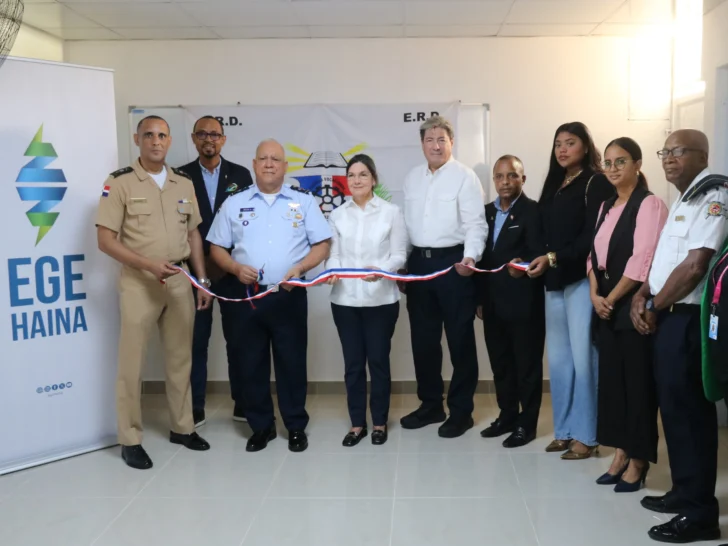 Empresa Generadora de Electricidad entrega remodelación de escuela vocacional San Cristóbal