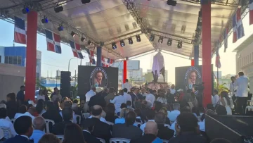 Develan primera estatua ecuestre de Juan Pablo Duarte en la República Dominicana Develan primera estatua ecuestre de Juan Pablo Duarte en la República Dominicana