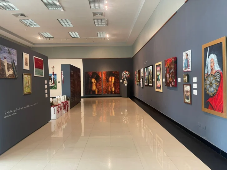 Las muestras visuales de mujeres cerraron el 2025 y abren el 2026 es Santiago