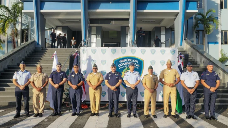 Antorcha de los LV Juegos Deportivos Militares y Policiales llega a la Policía Nacional