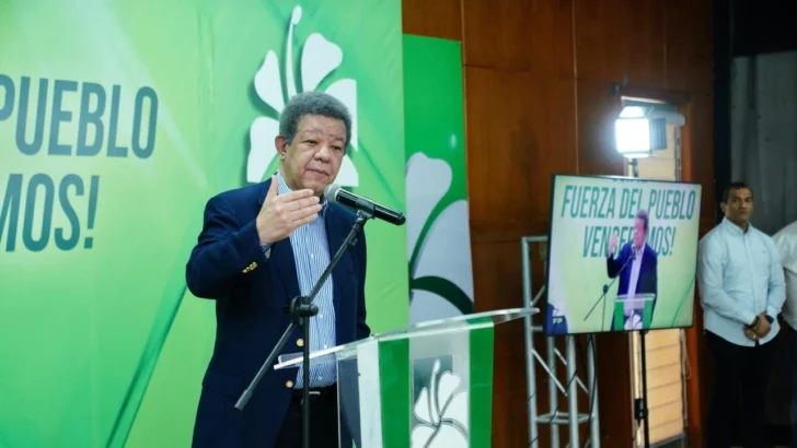 Leonel Fernández reitera que el Gobierno del PRM “es un desastre” y denuncia aumento de RD$14 mil en la canasta básica Leonel Fernández reitera que el Gobierno del PRM “es un desastre” y denuncia aumento de RD$14 mil en la canasta básica