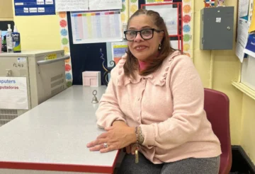 María Yvelisse Peña maestra de matemáticas dominicana, recibe medalla del legado Luther King en Brooklyn 