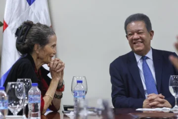 Festival de Cine Global: La escritora Julia Álvarez analiza con Leonel el impacto del cine en la identidad dominicana