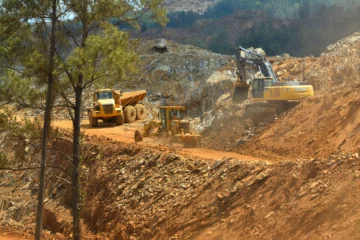 Crónica de tres muertes anunciadas: Cuando la tierra cobra el precio de la minería ilegal Crónica de tres muertes anunciadas: Cuando la tierra cobra el precio de la minería ilegal