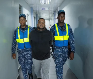 Se entrega sospechoso de muerte de chofer en tiroteo a subdirectora de la cárcel de Rafey