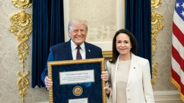 Donald Trump quiere implicar a la opositora Machado en Venezuela, donde se aceleran las reformas