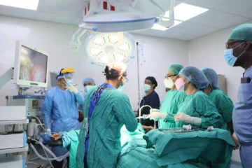 Cirugías aumentaron 34 % en 2025, según el Servicio Nacional de Salud