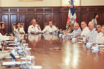 Este domingo Abinader encabeza Consejo de Ministros para priorizar metas