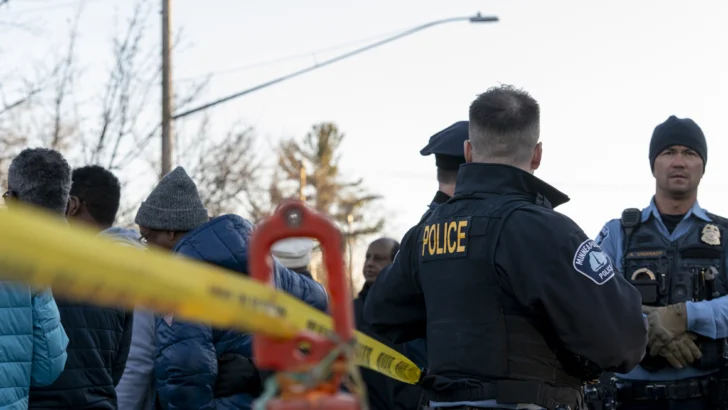 ¿Podría ser condenado el agente de ICE que mató a una mujer en Mineápolis?