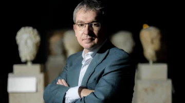 'Quienes nos gobiernan no quieren que sepamos que había políticos como Julio César que cumplían lo que prometían' 'Quienes nos gobiernan no quieren que sepamos que había políticos como Julio César que cumplían lo que prometían'