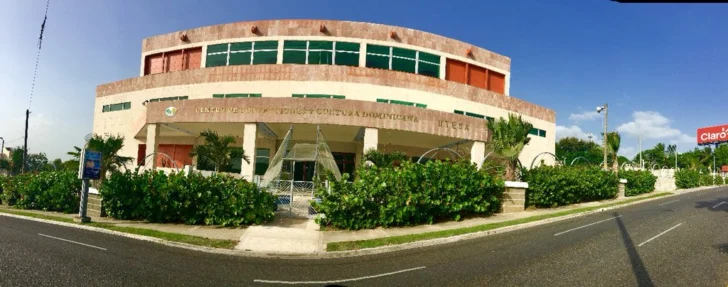 Tres instituciones culturales de Santiago