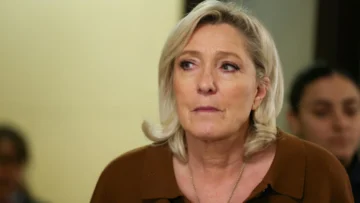 Le Pen conocerá hoy la acusación fiscal en el juicio clave para su futuro político