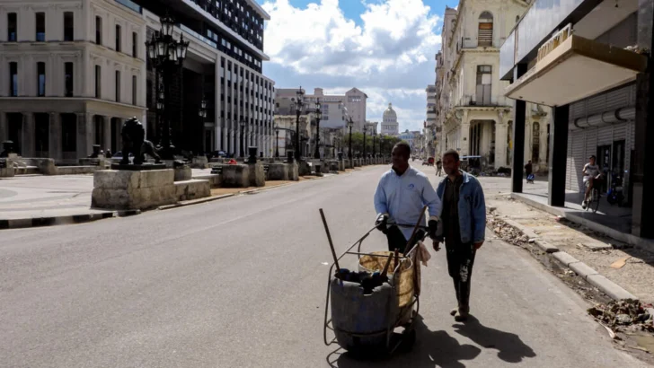 México intenta suplir la falta de combustible de Cuba sin indisponer a Estados Unidos