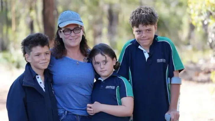 EN VIDEO La entrevista al niño de 13 años que nadó durante 4 horas para salvar a su madre y a sus hermanos