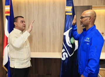 Landrón juramenta al ortopeda Mingkingüeis Maarlem, como nuevo director en Hospital Salvador B. Gautier