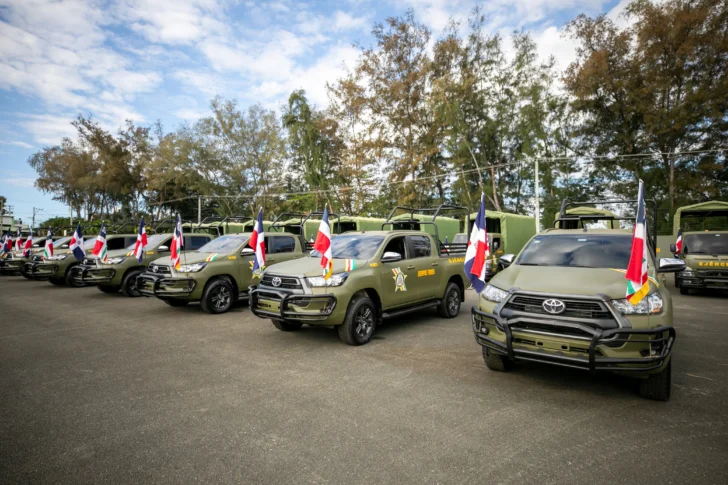 Abinader entrega vehículos blindados FURIA para fortalecer seguridad