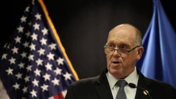 El zar de la frontera anuncia fin de la ofensiva migratoria en Minnesota