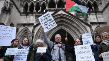 Tribunal Superior británico declara ilegal considerar como terrorista al grupo Palestine Action Tribunal Superior británico declara ilegal considerar como terrorista al grupo Palestine Action
