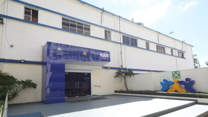 Incompatibilidad absoluta: Funcionarios con participación en empresas no podrán contratar con el Estado