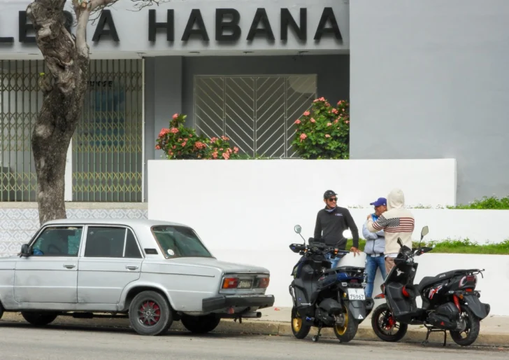 Cuba aumenta dependencia de tecnología solar china en medio de grave escasez energética