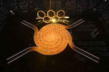 Vicepresidente de EEUU abucheado en inauguración de Juegos de Invierno en Milán