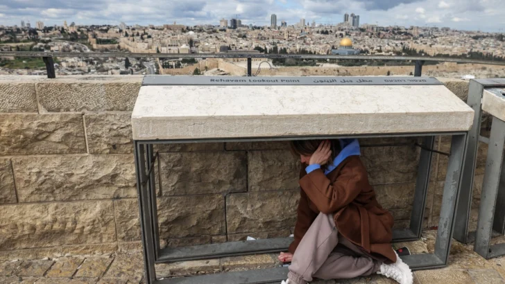 Llega a Israel una sexta oleada de misiles lanzados por Irán