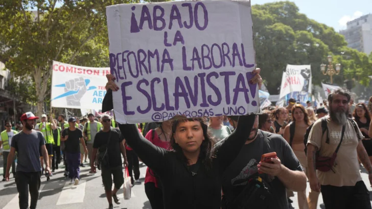 Argentina: Los diputados aprueban la reforma laboral de Milei, que debe volver al Senado