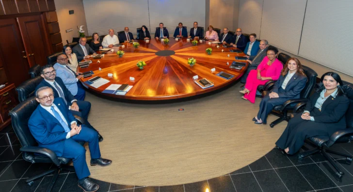 Banco Popular espera crecimiento y sostenibilidad económica, y una baja sostenida de las tasas de interés en 4 meses