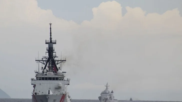 Alerta en la frontera dominicana por presencia de buques militares de Estados Unidos frente a Haití