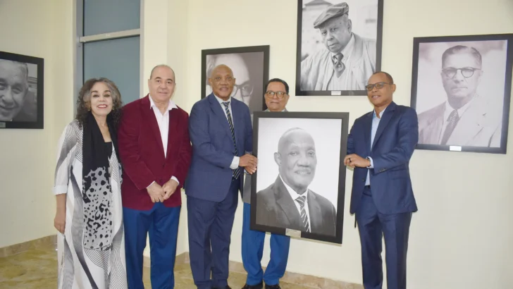 Peralta Romero: Es acto de justicia colocación retrato de Mateo Morrison en la Biblioteca Nacional
