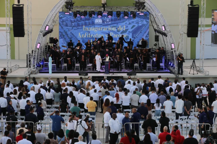 Inaugurado-el-Anfiteatro-La-Gaviota-en-Ciudad-Juan-Bosch-728x485