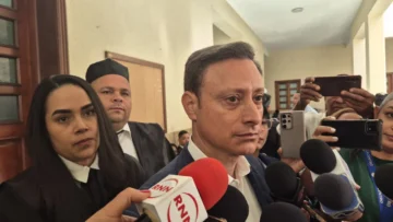 Jean Alain reitera que demoras en su proceso son por el Ministerio Público y denuncia irregularidades