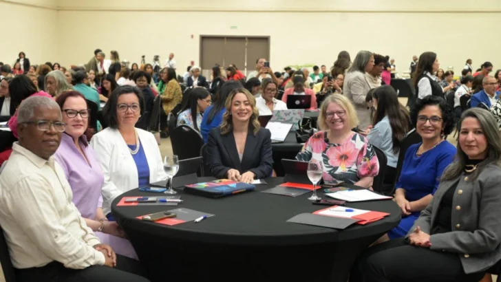 Concluye consulta nacional sobre la condición social y jurídica de las mujeres Concluye consulta nacional sobre la condición social y jurídica de las mujeres