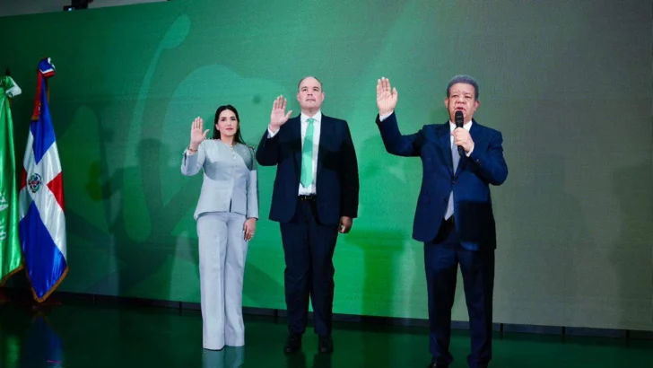 Exsenador José del Castillo se juramenta en la Fuerza del Pueblo tras dejar al PLD Exsenador José del Castillo se juramenta en la Fuerza del Pueblo tras dejar al PLD