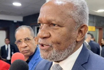 Melanio Paredes rechaza fusión de ministerios vinculados a educación y pide estudios previos