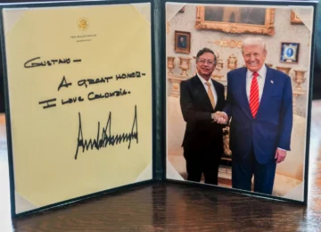 La tarjeta de felicitaciones de Trump para Petro