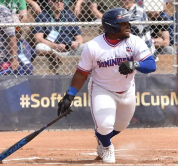 Selección dominicana de sóftbol vence a México en Colombia y clasifica invicta