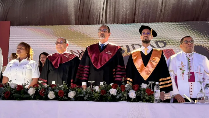 UFHEC gradúa 1,221 nuevos profesionales y resalta la educación como motor para duplicar el PIB hacia 2036 UFHEC gradúa 1,221 nuevos profesionales y resalta la educación como motor para duplicar el PIB hacia 2036