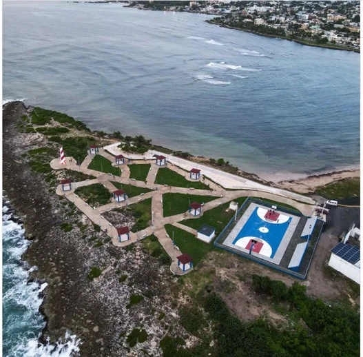Vista-de-Playa-de-Muerto.-Desde-esta-panoramica-se-observa-la-ensenada-y-la-calma-del-oleaje