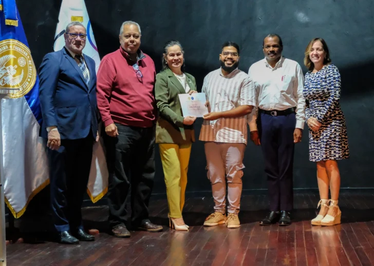 Fundación Fusión concluye con éxito diplomado de escritura creativa en la UASD