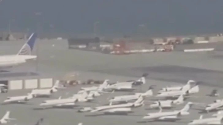 Lleno de aviones privados, así está el Aeropuerto de San Francisco ante el Super Bowl