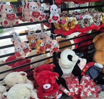 San Valentín dinamiza los comercios, tanto en plataformas digitales como en los locales de venta San Valentín dinamiza los comercios, tanto en plataformas digitales como en los locales de venta