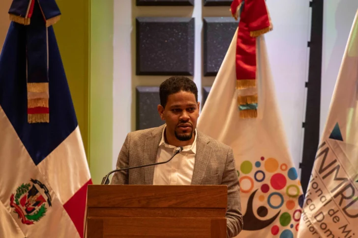 Presentan la sexta edición de la revista Estudios Migratorios